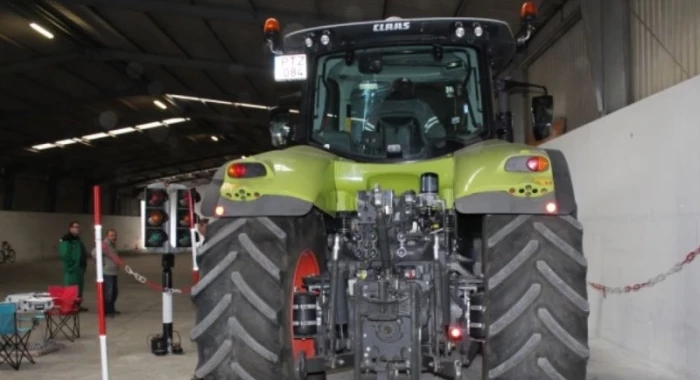 Mezőgazdasági Járművezetők Versenye avagy Traktor-race Mérán